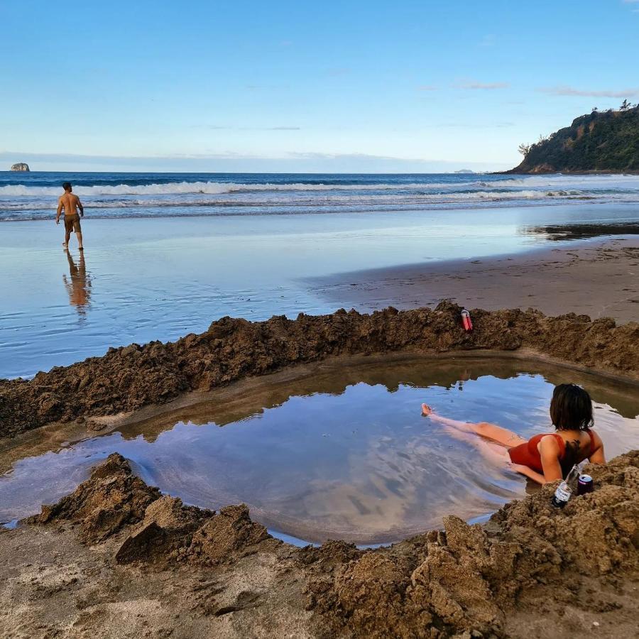 Adventurer'S Chest - Pohutukawa Hotel Hotwater Beach Kültér fotó